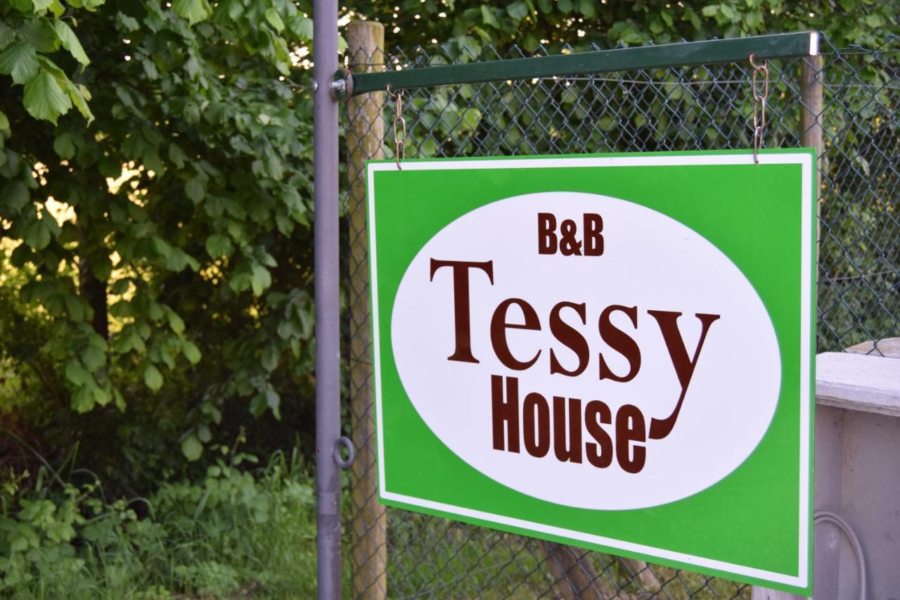 Casa Vacanza E Per Lavoro Tessyhouse สปิเนอา ภายนอก รูปภาพ