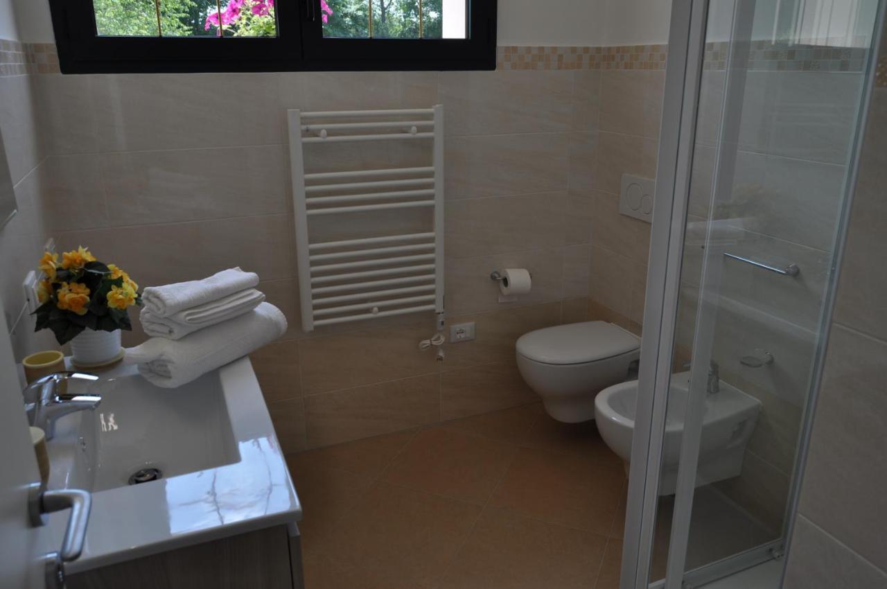 Casa Vacanza E Per Lavoro Tessyhouse สปิเนอา ภายนอก รูปภาพ